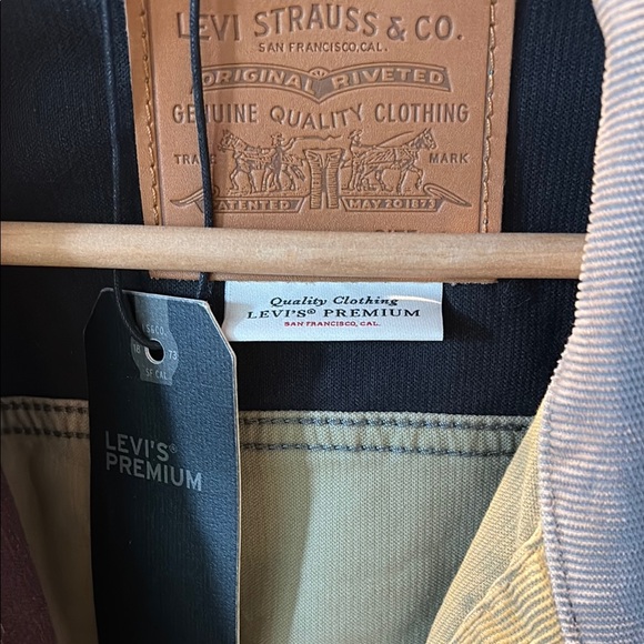 Levi's Brown and Cream Lightweight Shirt Jacket - Picture 2 of 4